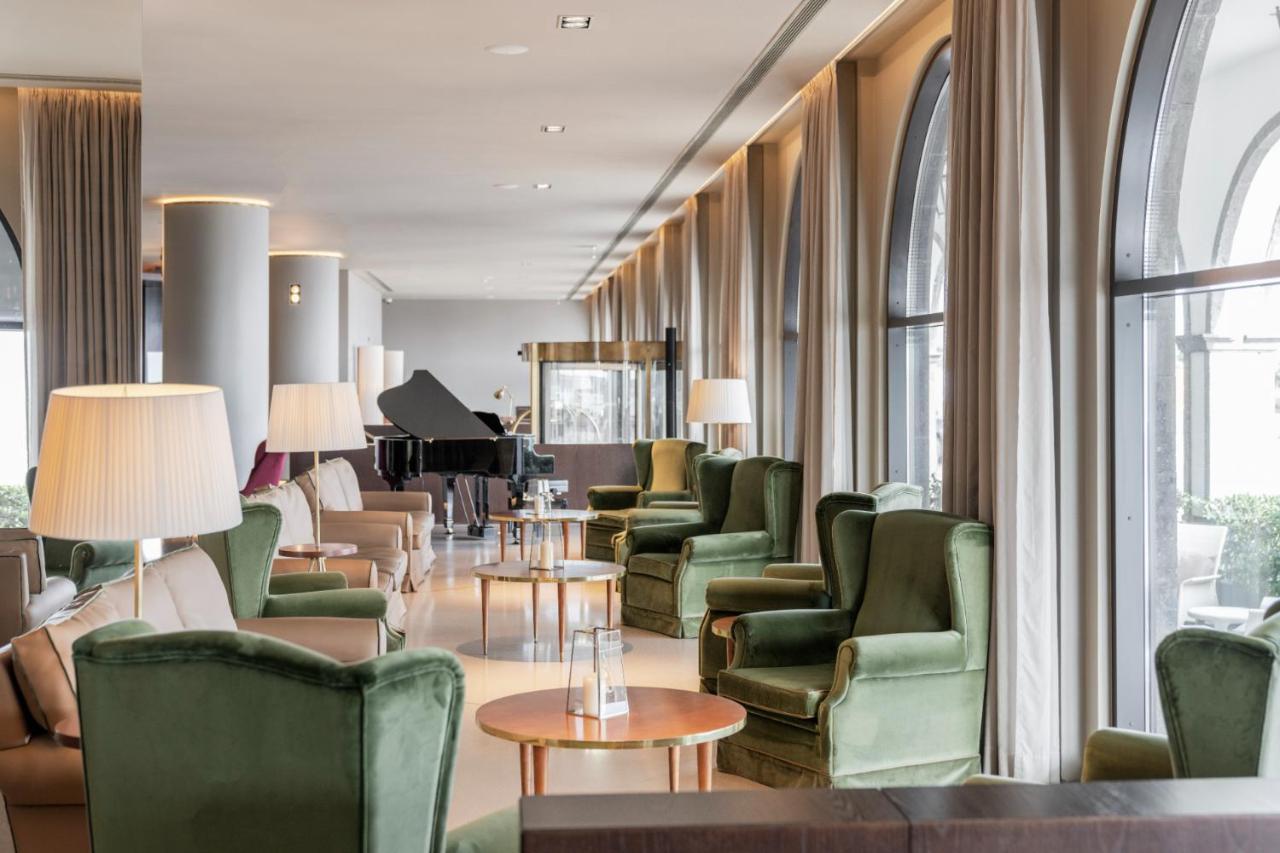 Grand Hotel Acores Atlantico ポンタ・デルガダ エクステリア 写真 The lounge at the airport