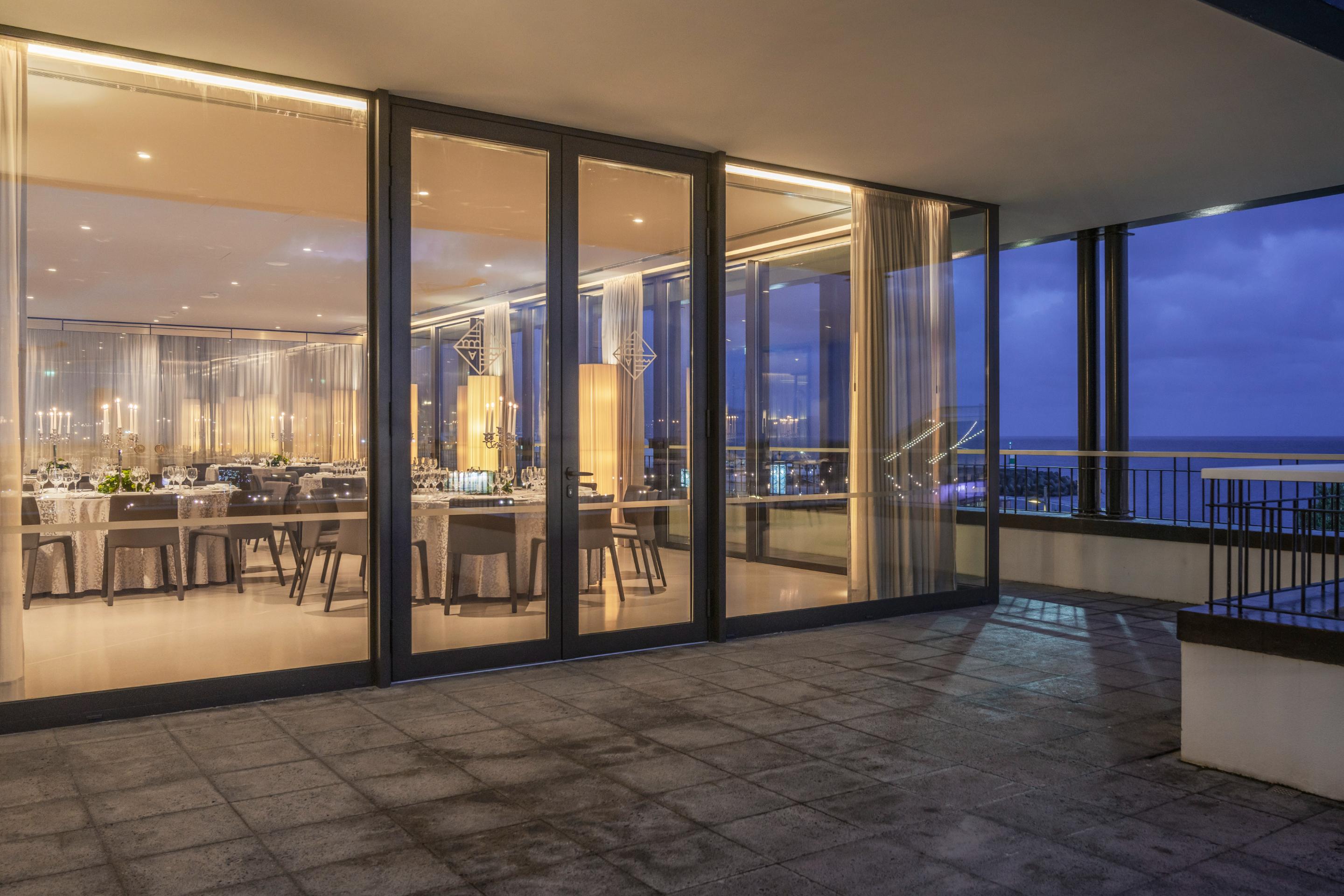 Grand Hotel Acores Atlantico ポンタ・デルガダ エクステリア 写真 The Sky Bar