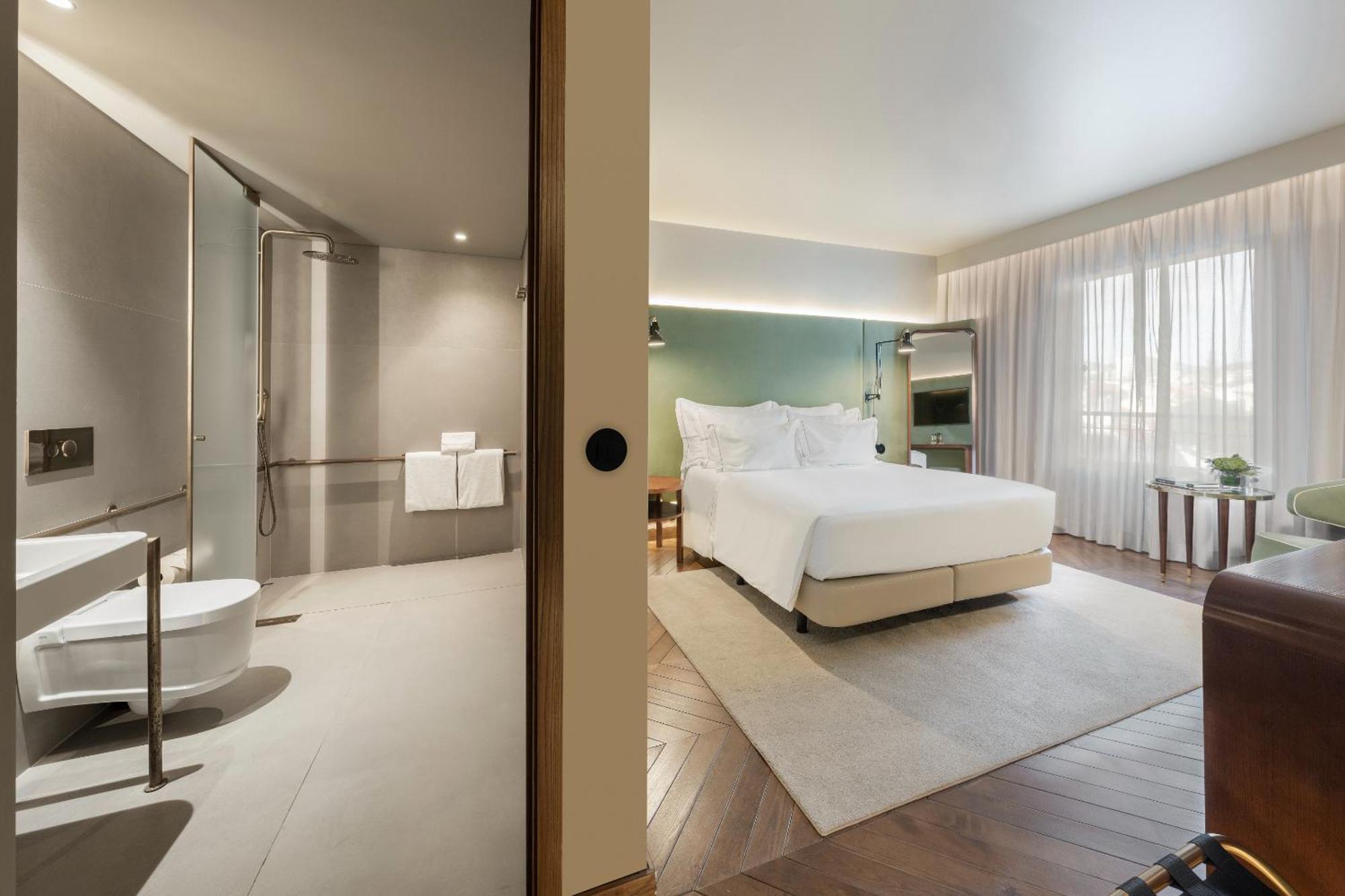 Grand Hotel Acores Atlantico ポンタ・デルガダ エクステリア 写真 A guest room at the hotel